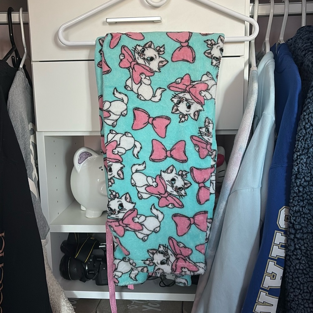 Aristocats Marie pajama pants